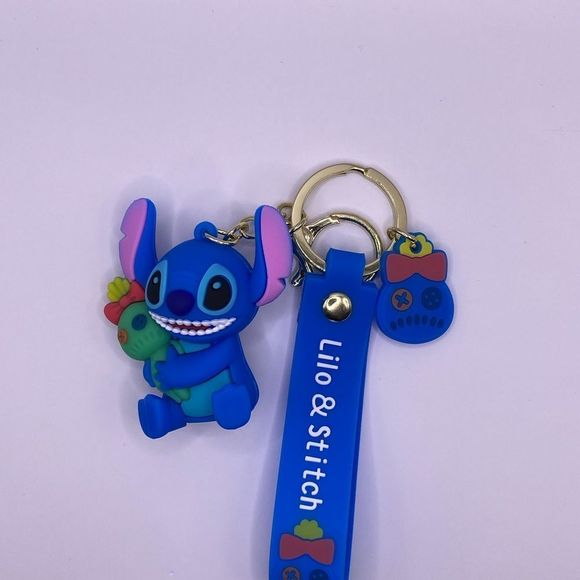 💙 Lilo & Stitch Blue Keychain Disney - Picture 6 of 6